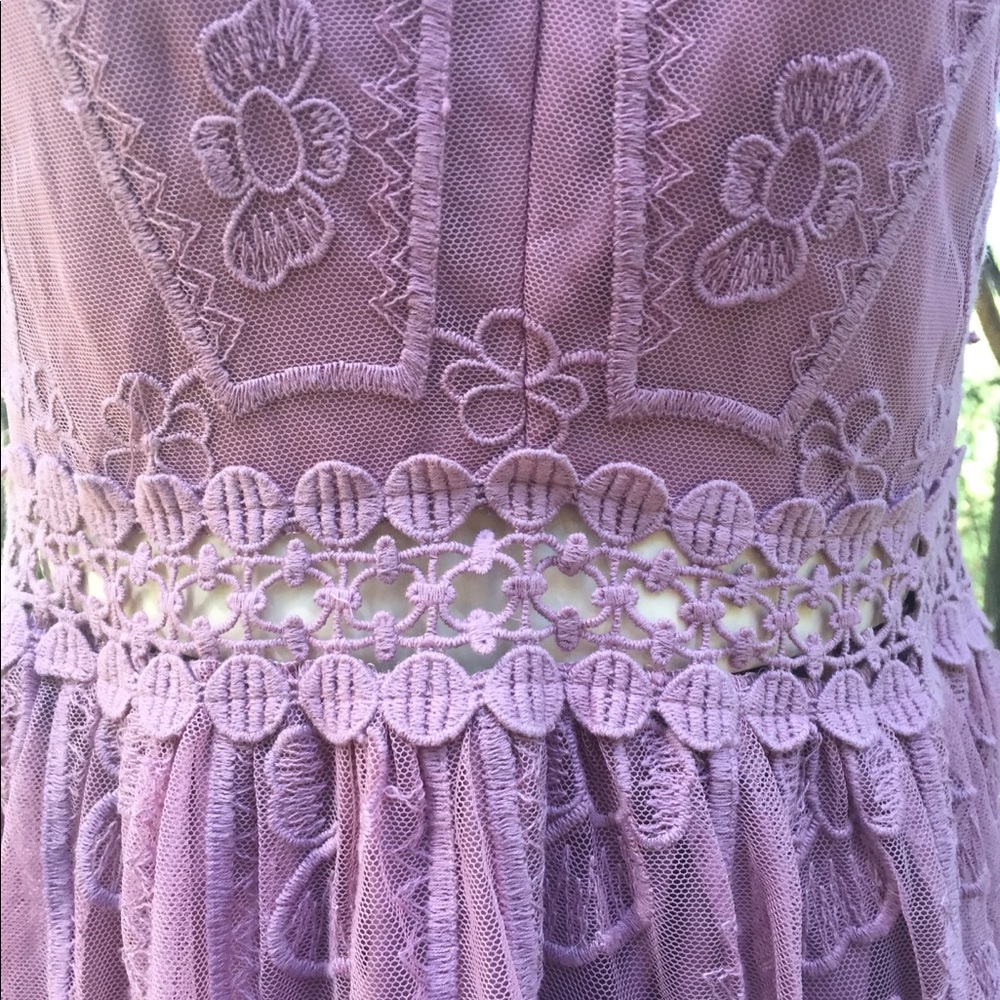 She + Sky   Lilac stretchy lace  panel pastel maxi dress, HPx3 - Picture 4 of 11